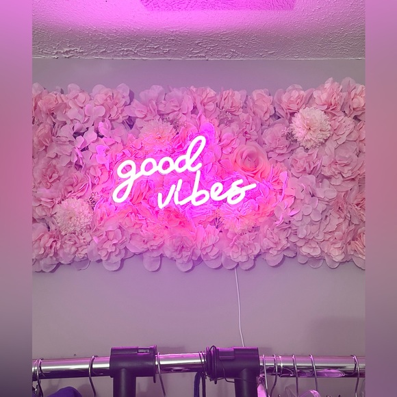 Good Vibes Floral Wall Decor- Neon Light Home Decor - Picture 5 of 13